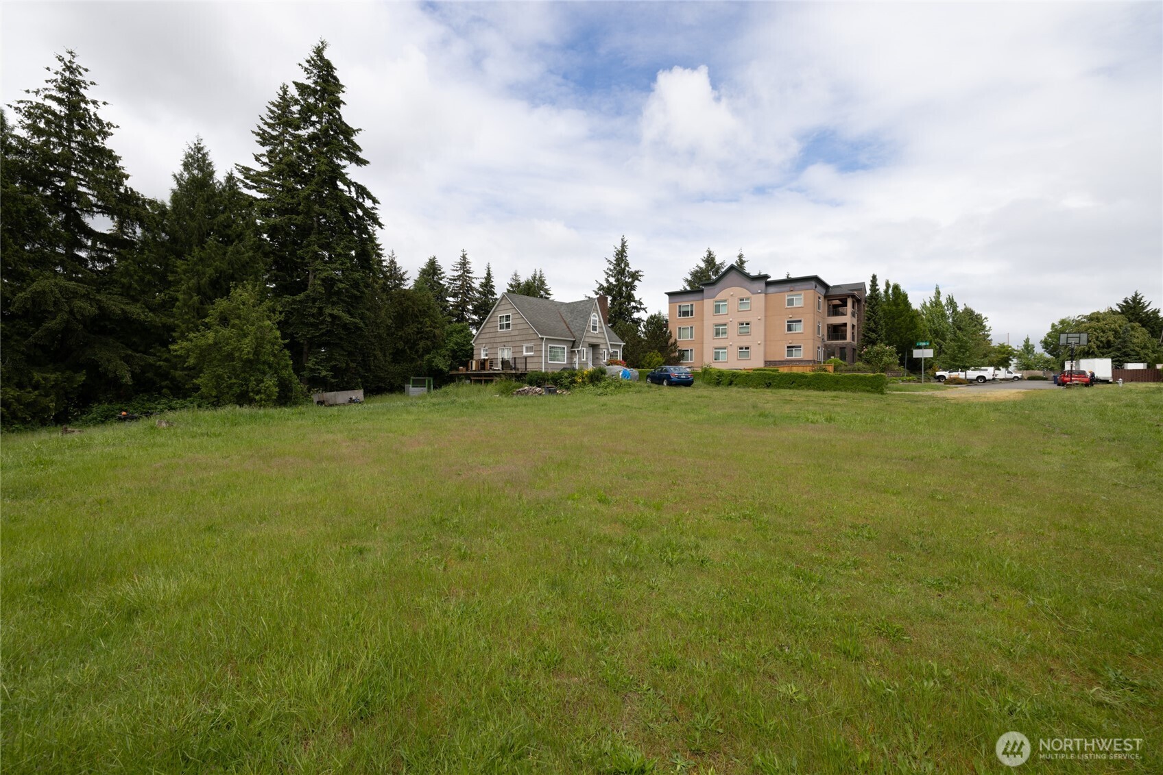 2504 S Steele Street Property Photo 5