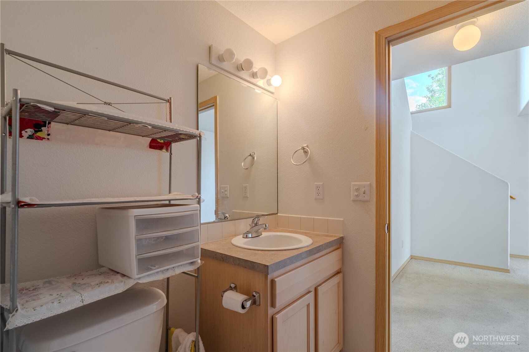 1115 W 33rd Way Property Photo 6