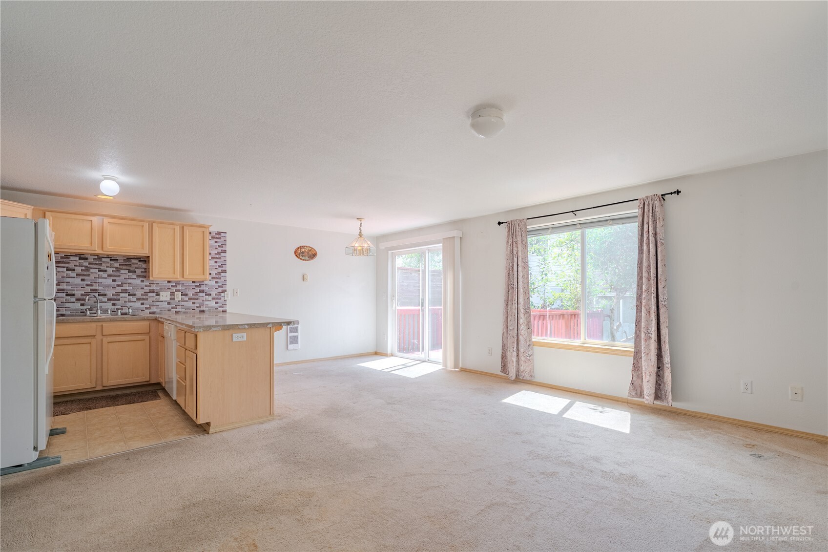 1115 W 33rd Way Property Photo 8