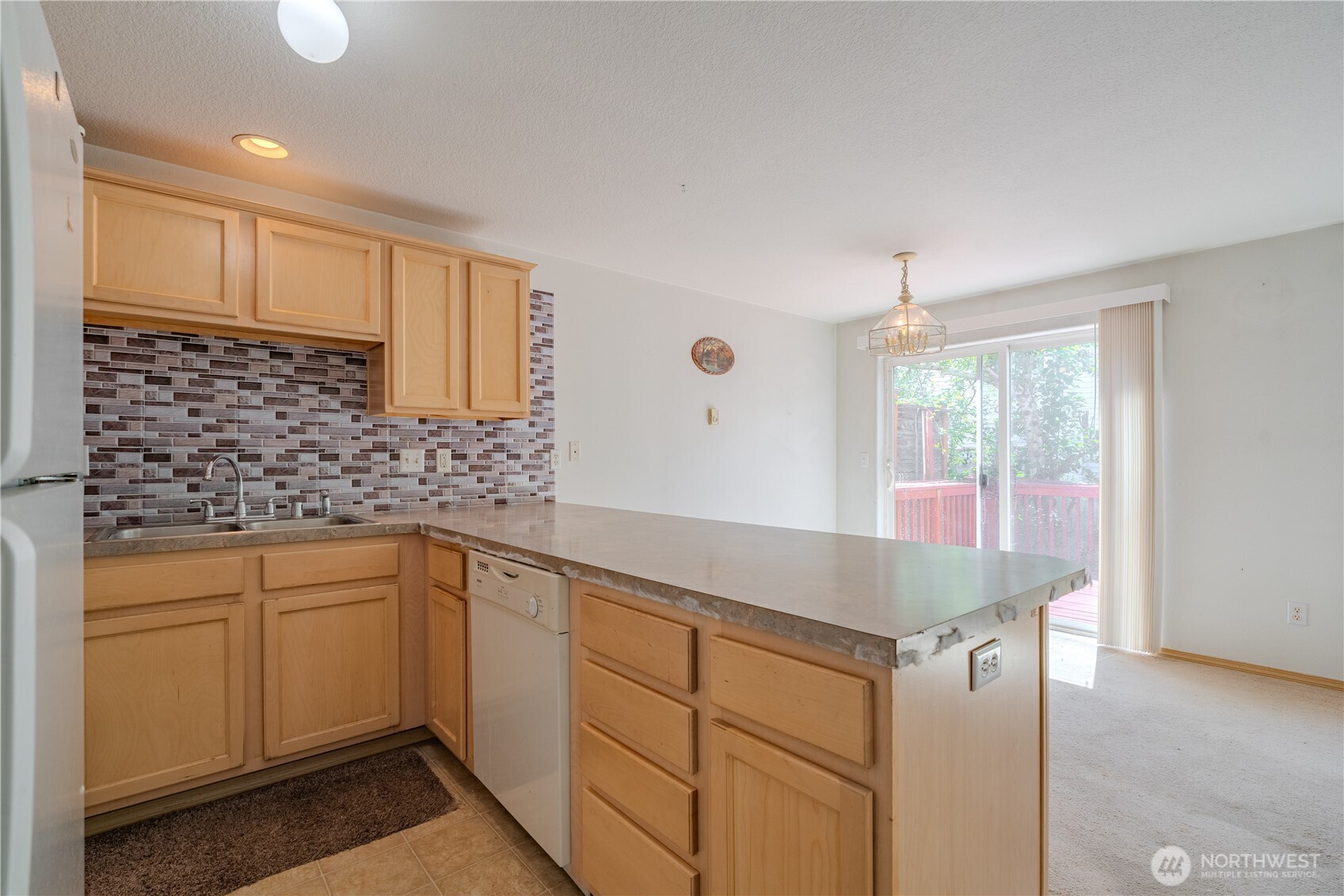 1115 W 33rd Way Property Photo 14