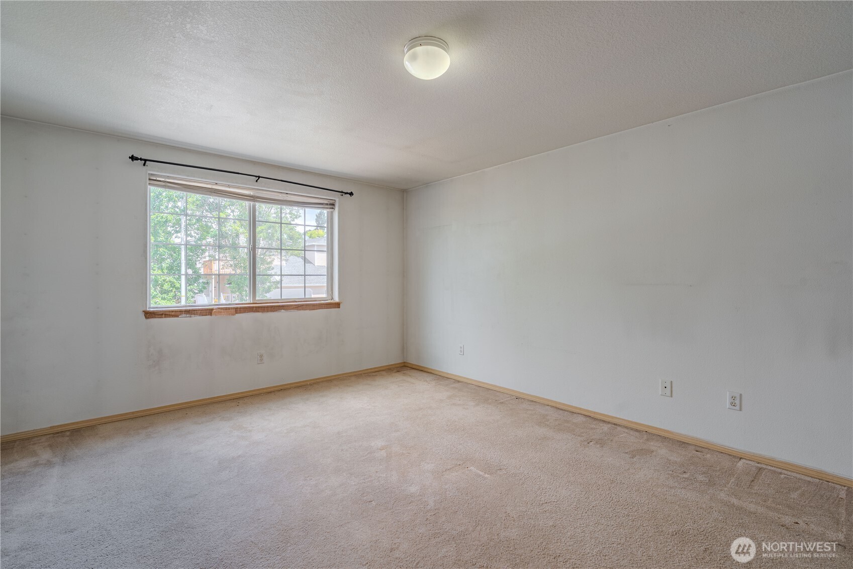 1115 W 33rd Way Property Photo 19