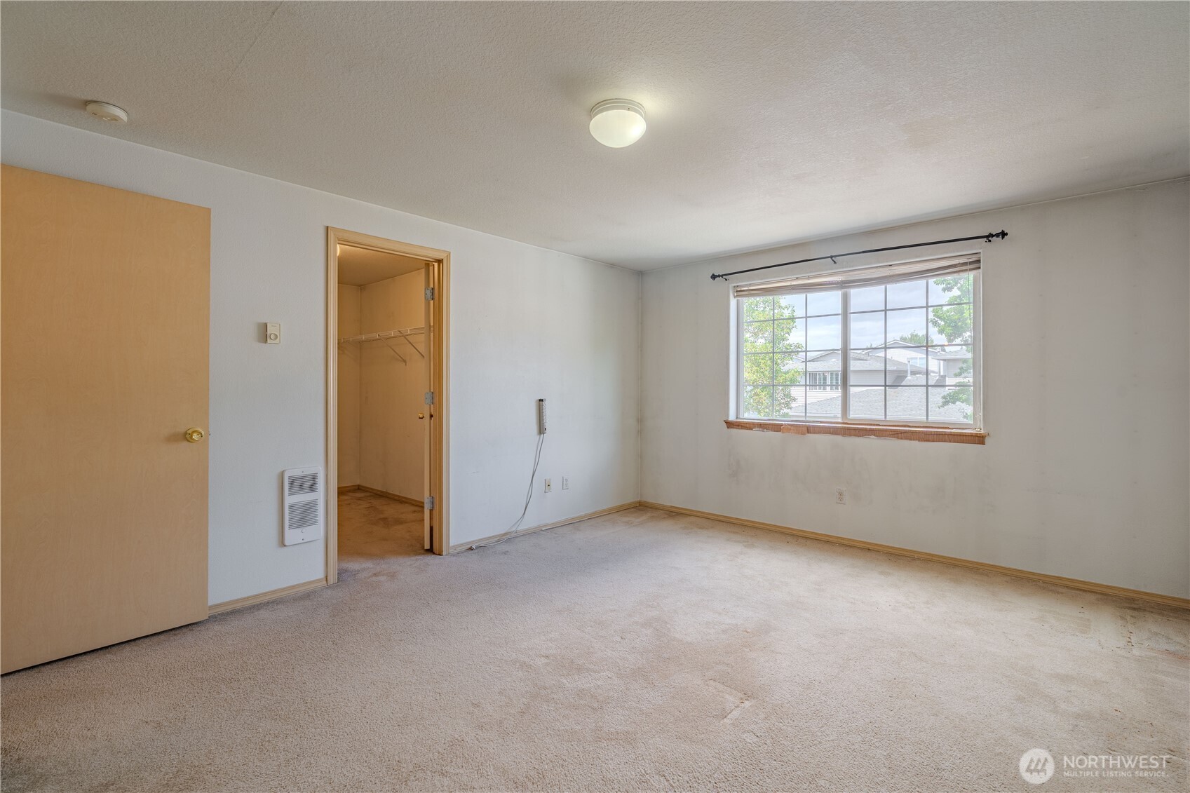 1115 W 33rd Way Property Photo 20