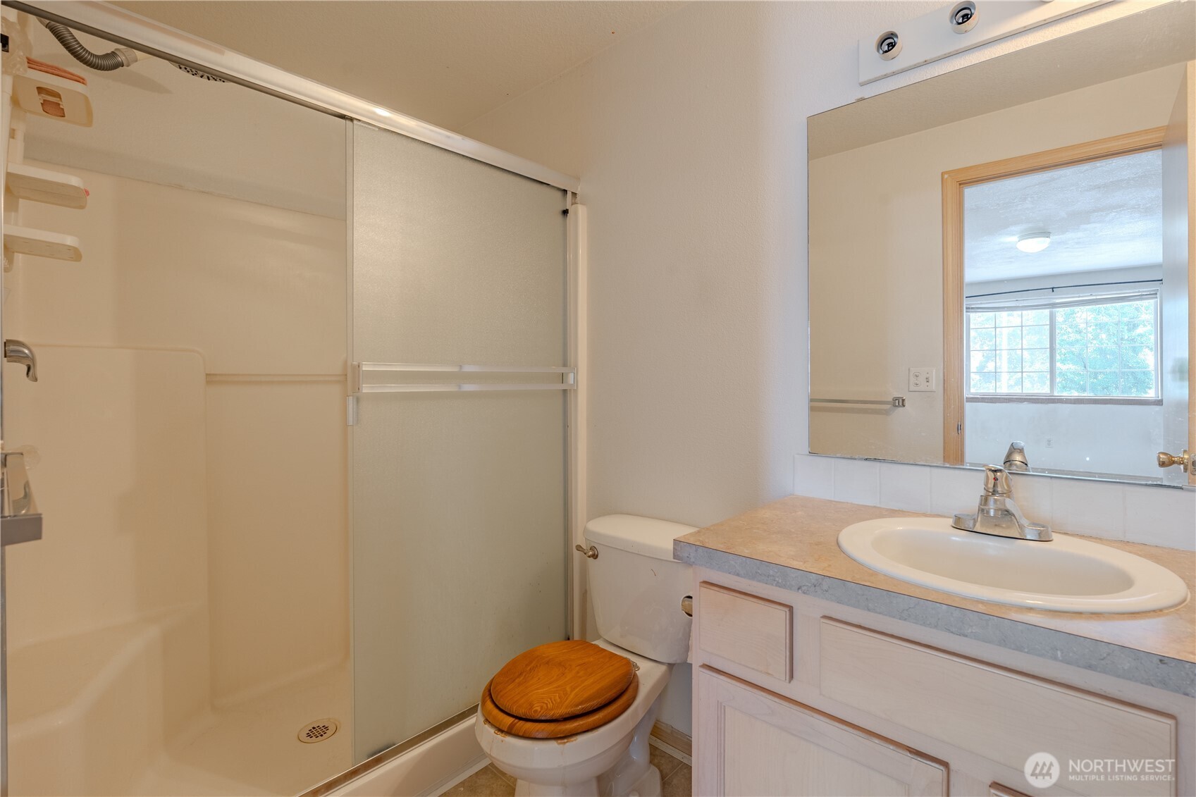 1115 W 33rd Way Property Photo 25
