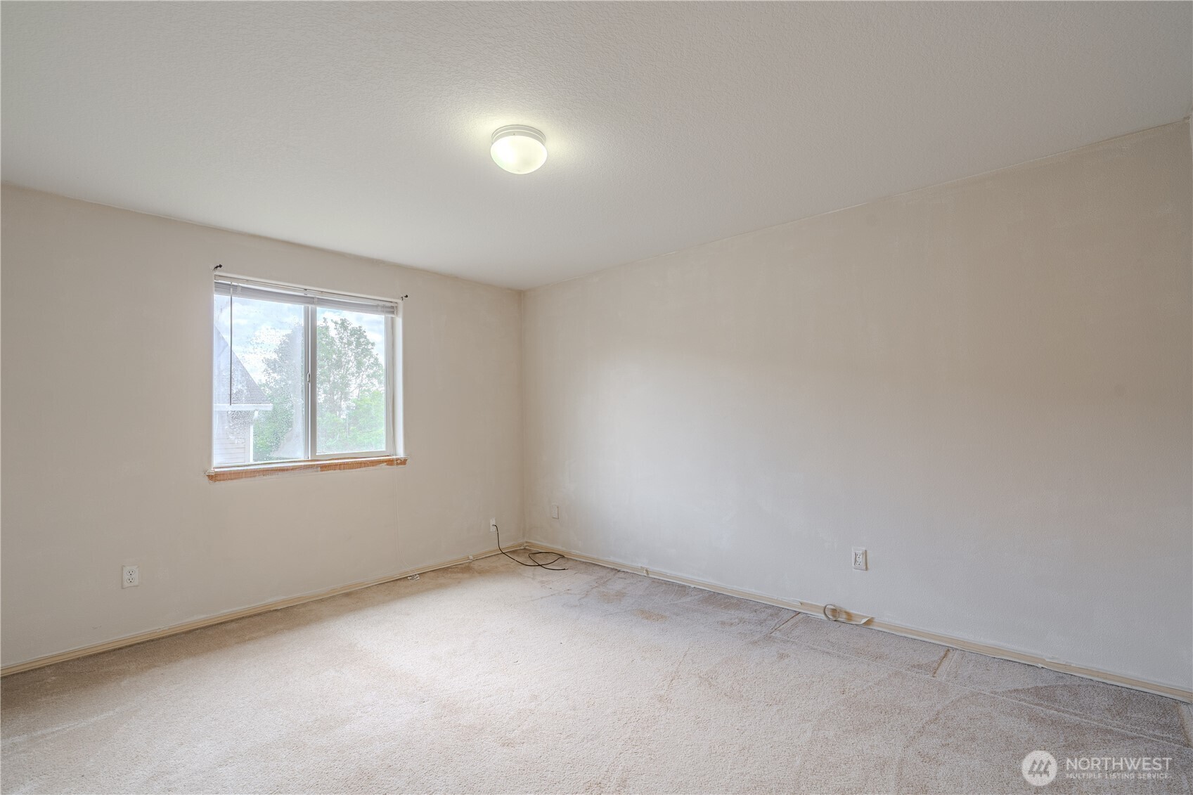 1115 W 33rd Way Property Photo 28