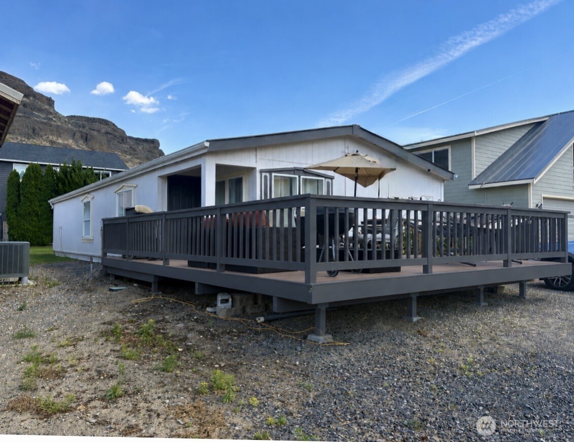 707 Hunter Avenue Property Photo 1