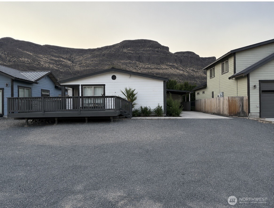 707 Hunter Avenue Property Photo 2