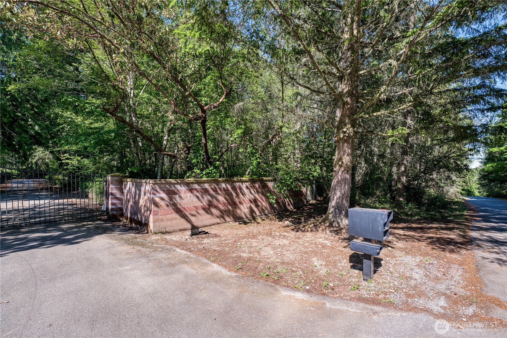 20116 9th Street Property Photo 6