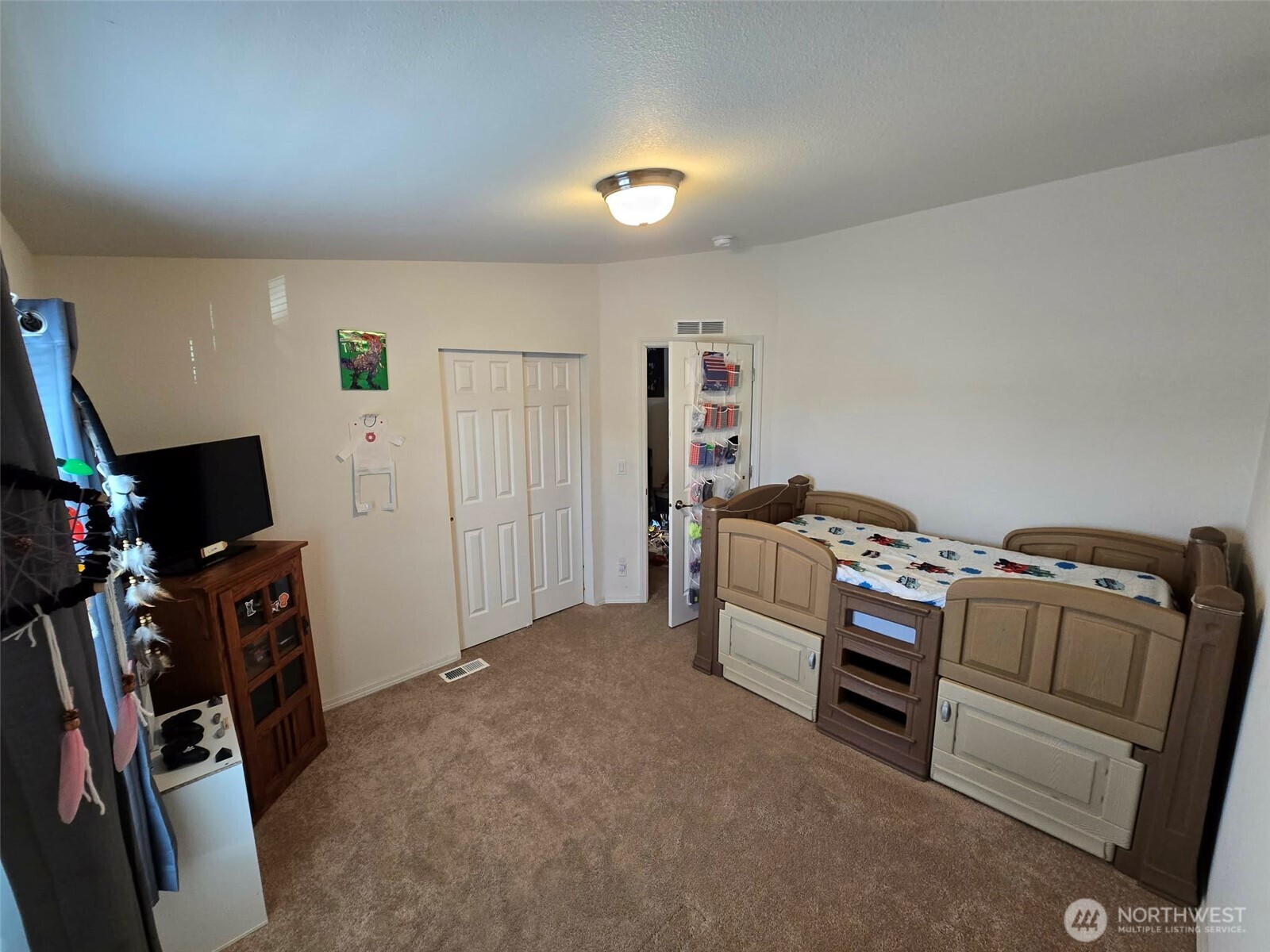 114 E 7th Street Property Photo 18