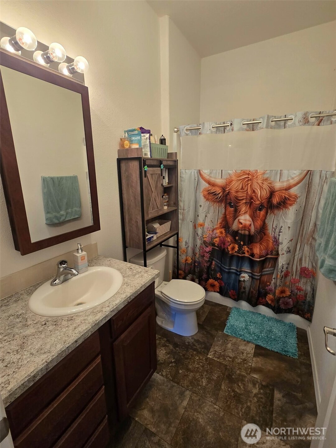 114 E 7th Street Property Photo 20
