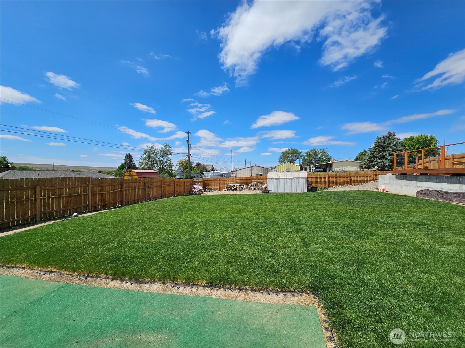 114 E 7th Street Property Photo 32