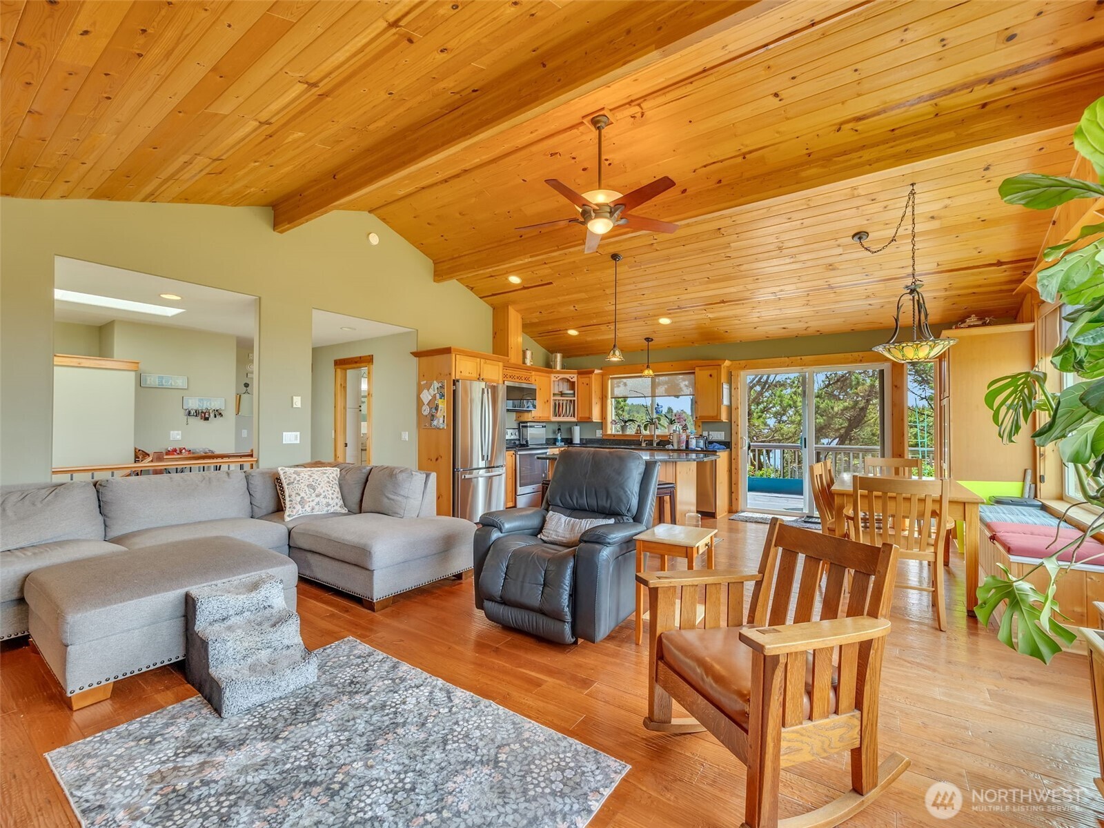 35305 & 35309 F Place Property Photo 13