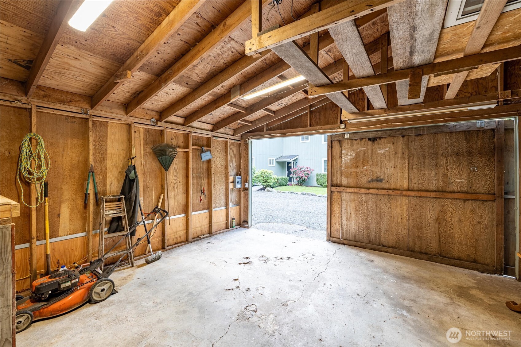 1535 Ten Mile Road Property Photo 4
