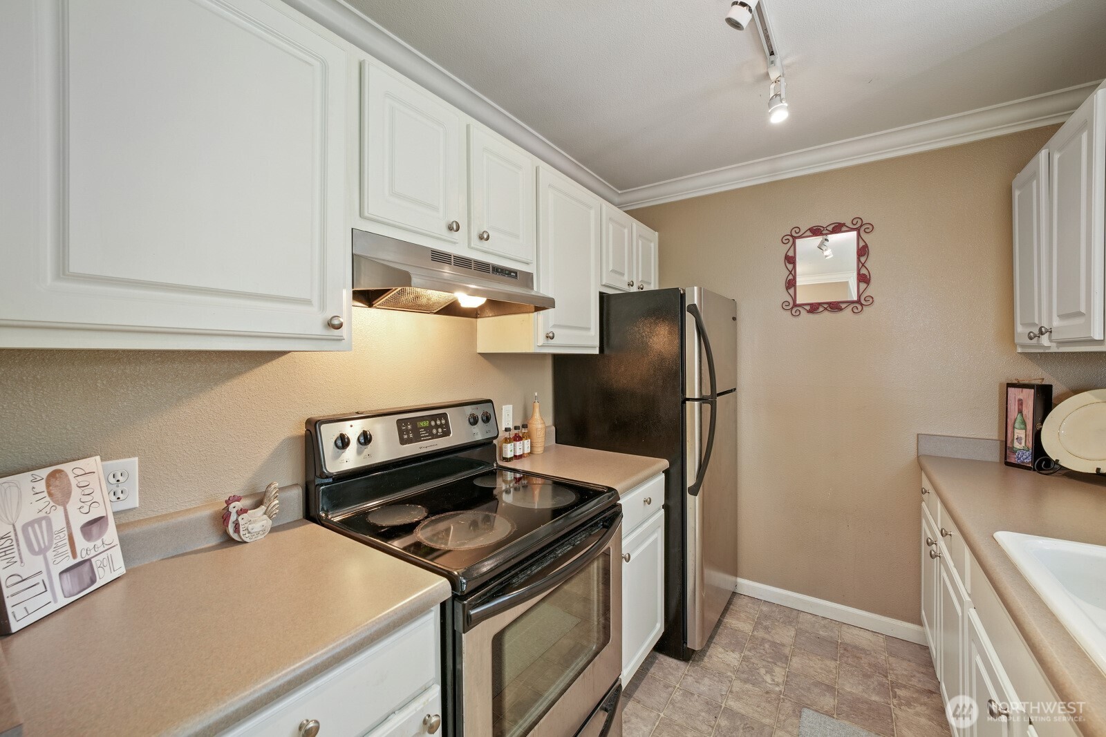 31500 33rd Place C204 Property Photo 6