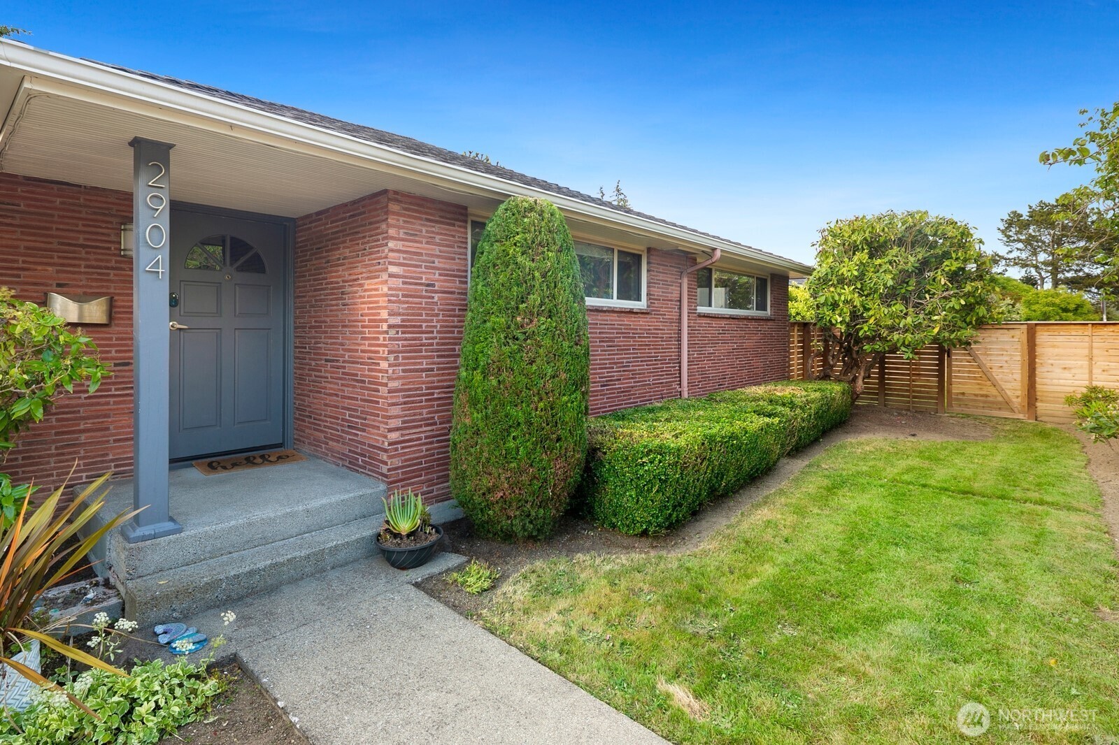 2904 W Tilden Street Property Photo 1