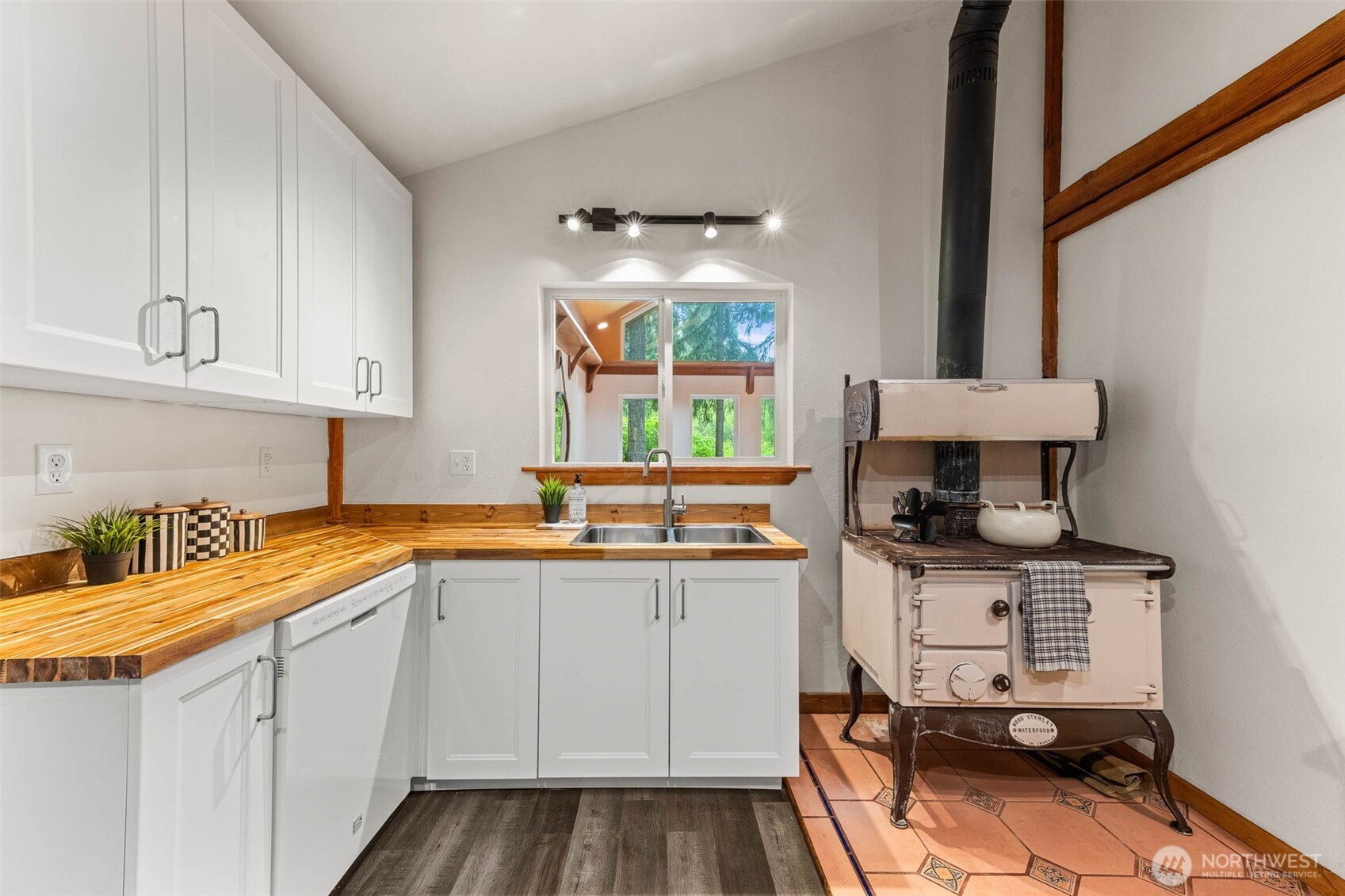 20226 Neat Road Property Photo 8
