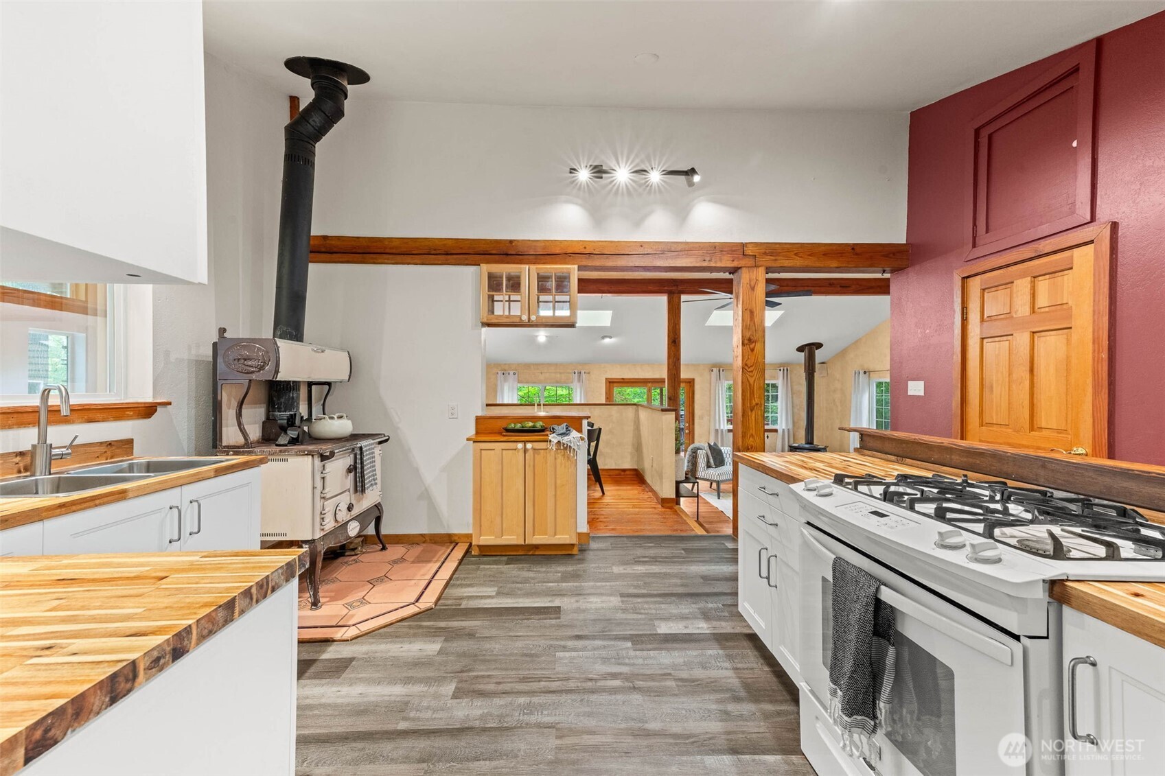20226 Neat Road Property Photo 9
