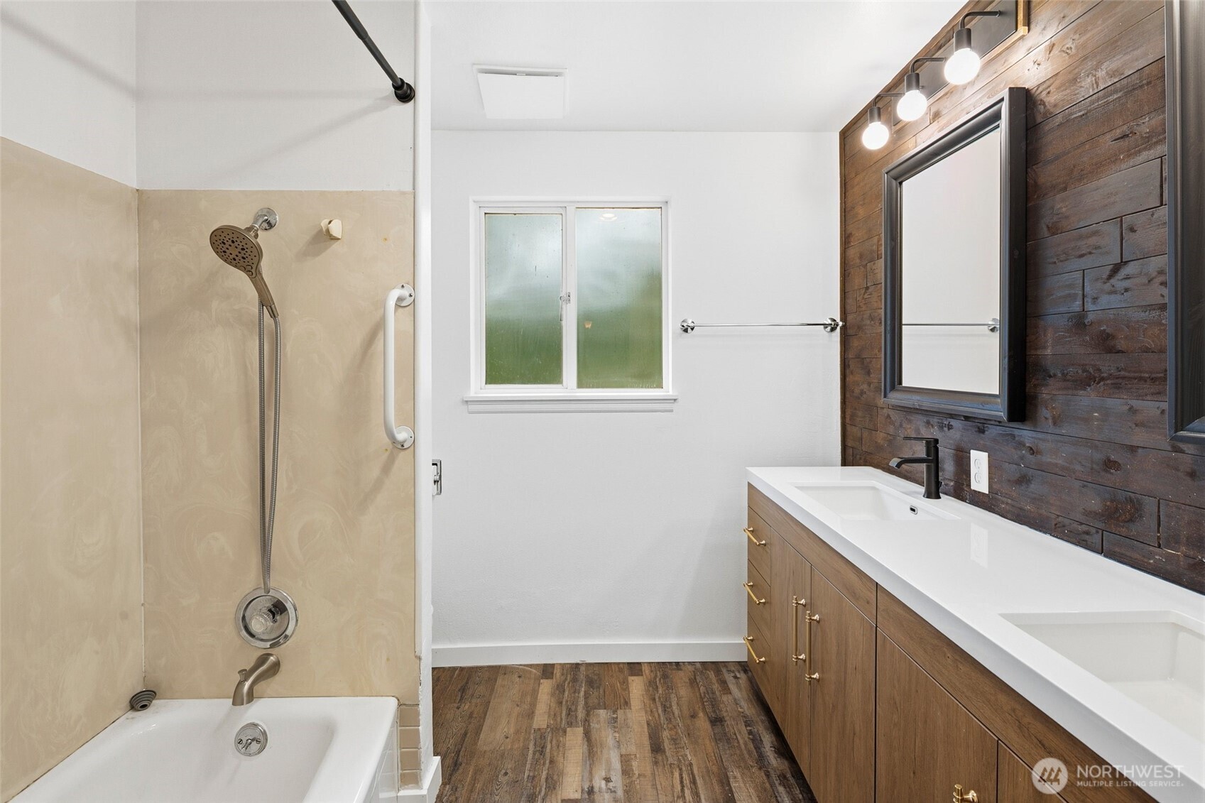 2320 Ravenna Street Property Photo 20