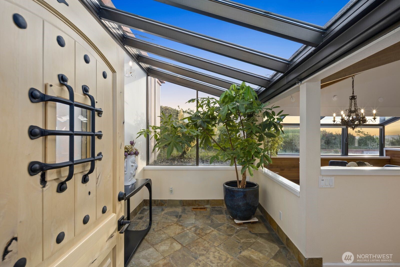 812 S Marine Hills Way Property Photo 2