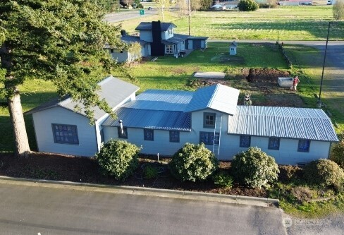 108 W Bartlett Road Property Photo 4