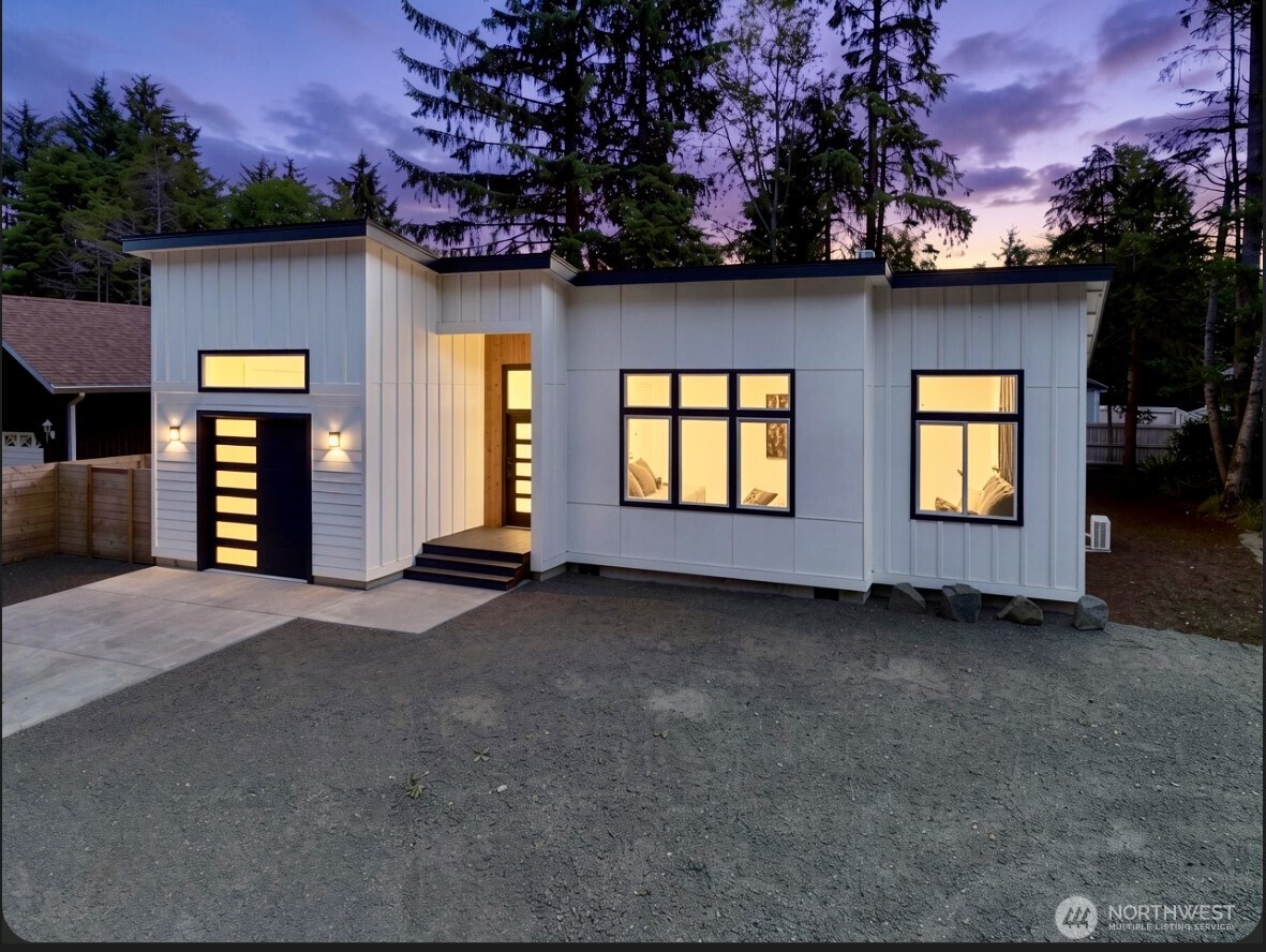 382 Lake View Loop Property Photo 1