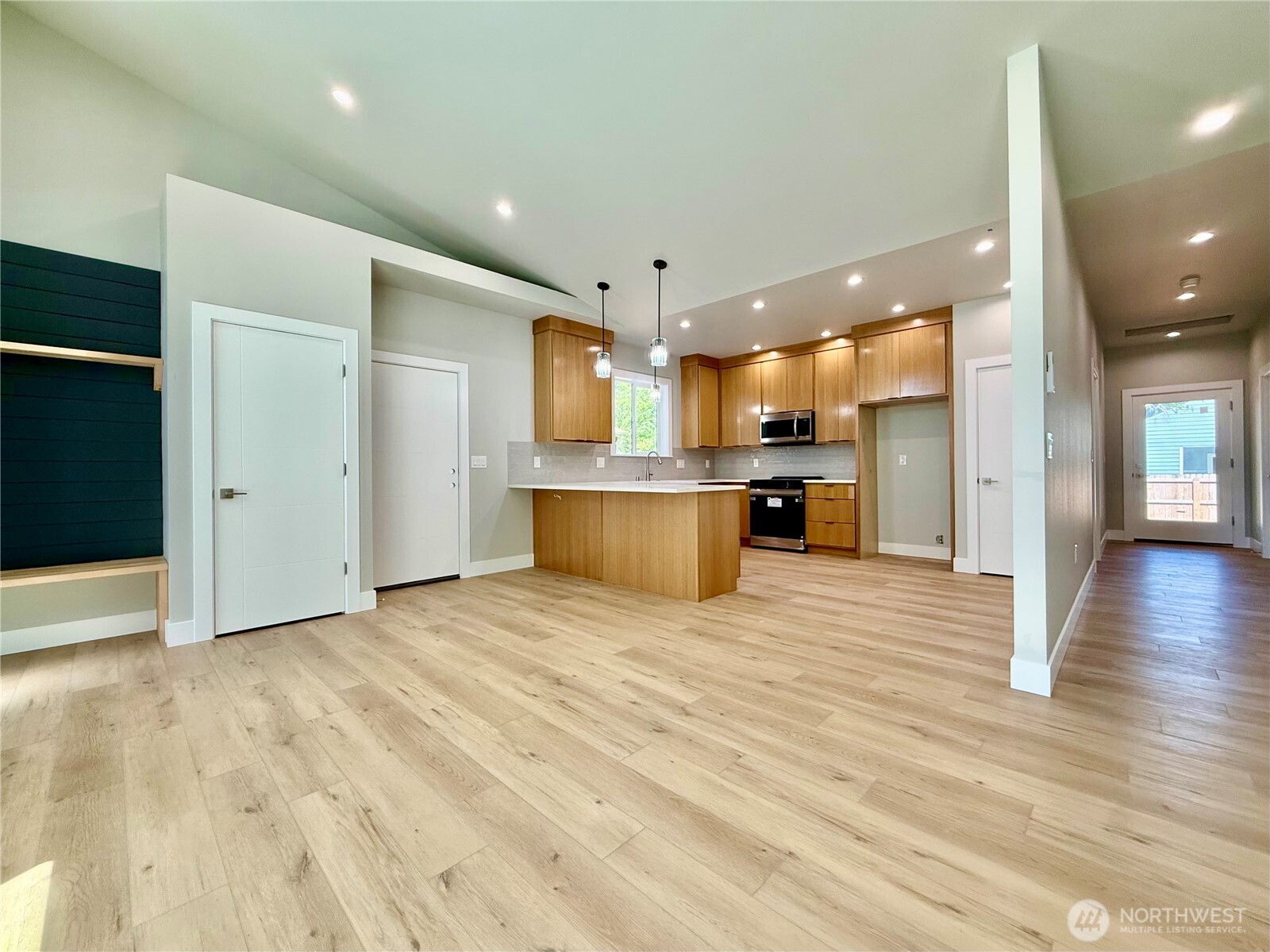 382 Lake View Loop Property Photo 17