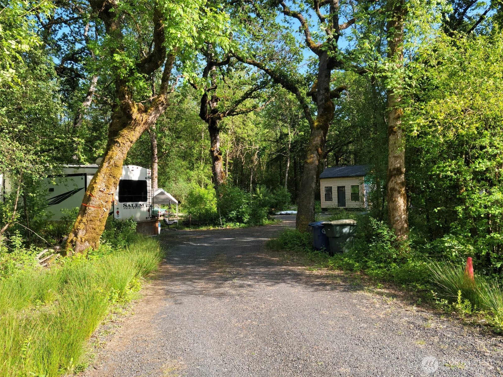 209 Frost Road Property Photo 9