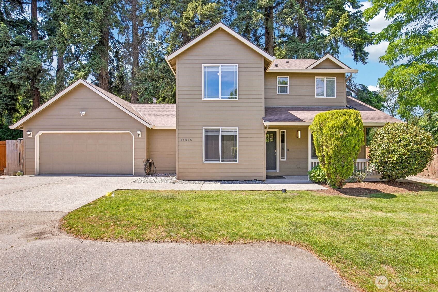 11816 Ne 40th Place Property Photo 1