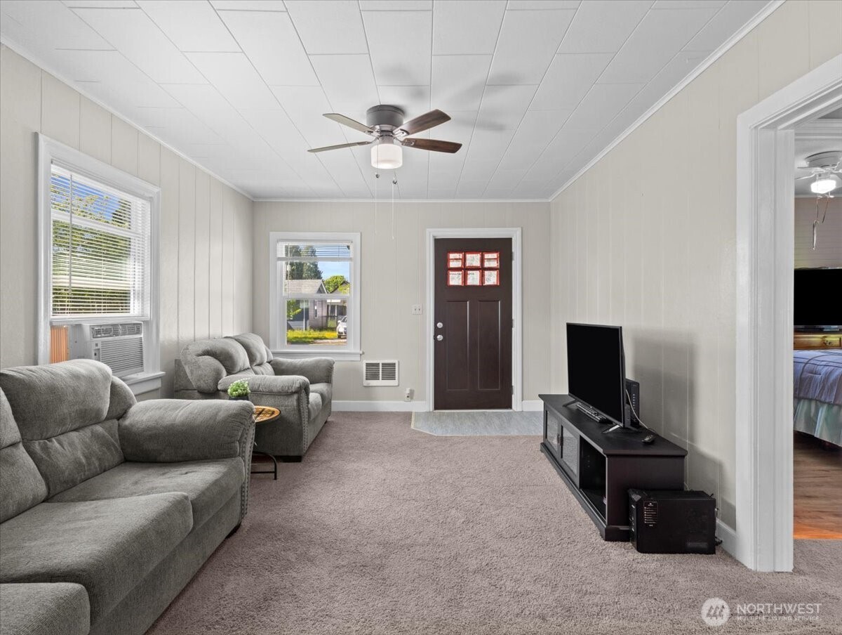3053 Garfield Street Property Photo 6