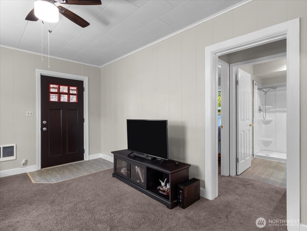 3053 Garfield Street Property Photo 9