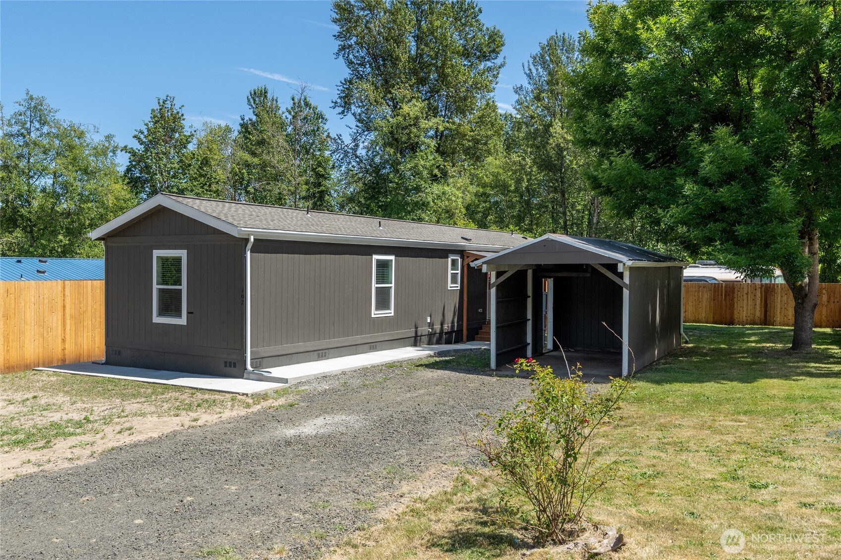 102 Sir Lancelot Way Property Photo 1
