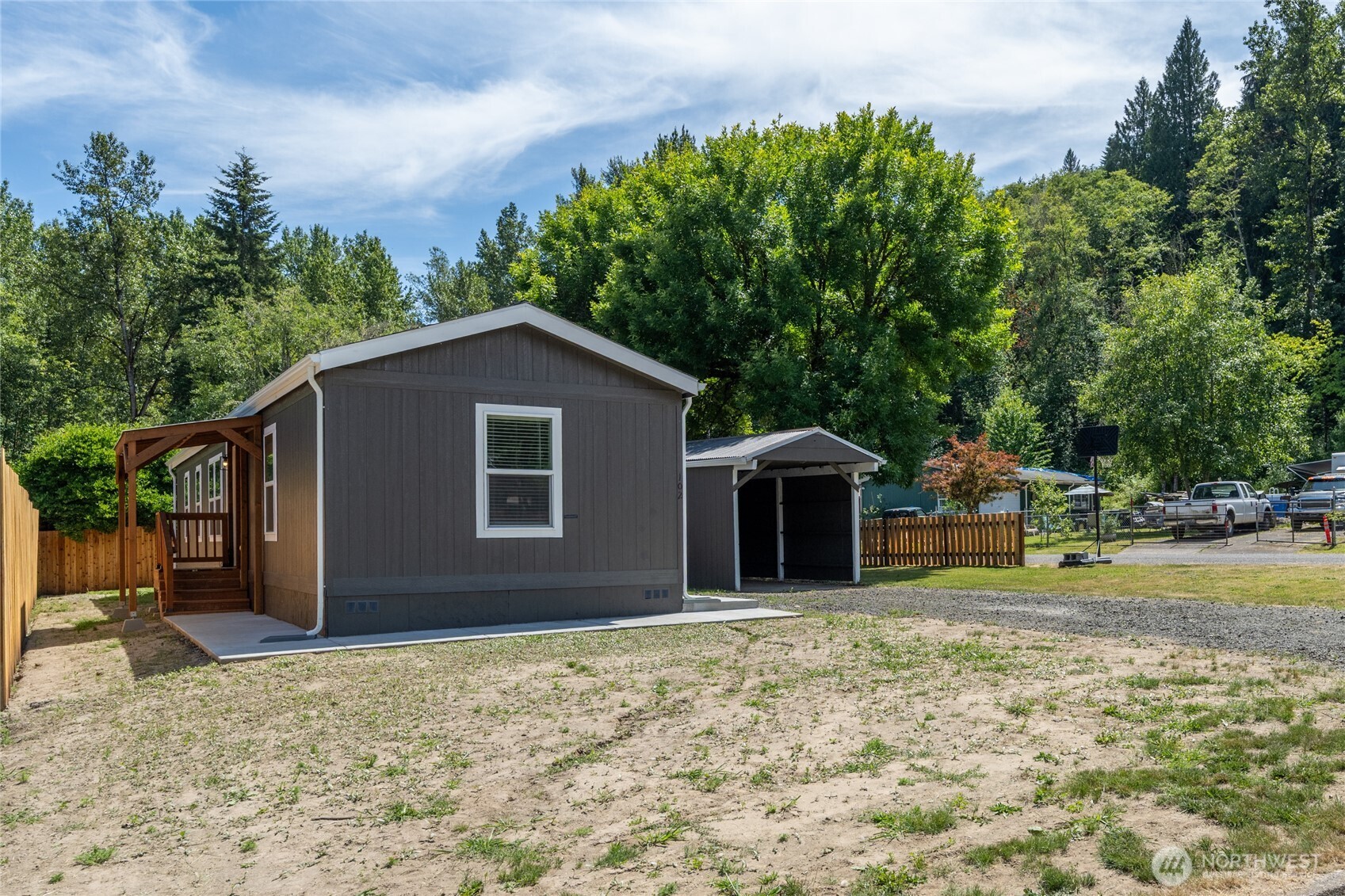 102 Sir Lancelot Way Property Photo 3