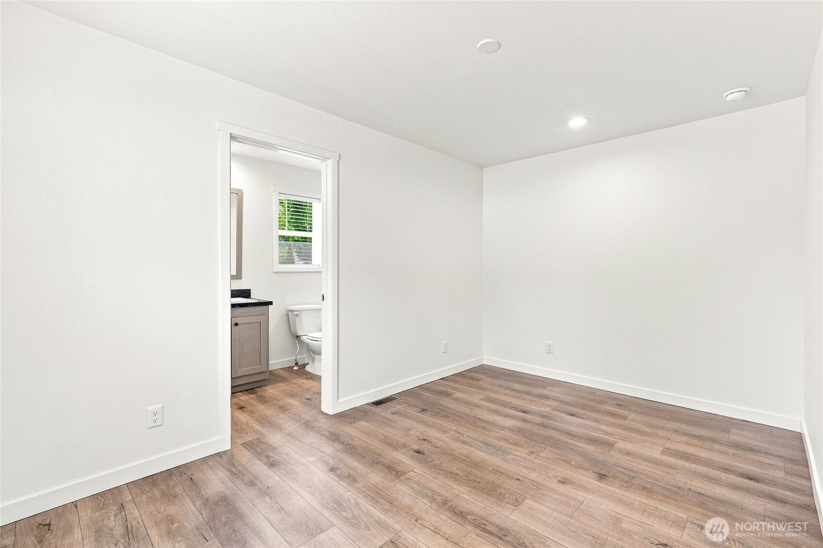 102 Sir Lancelot Way Property Photo 16