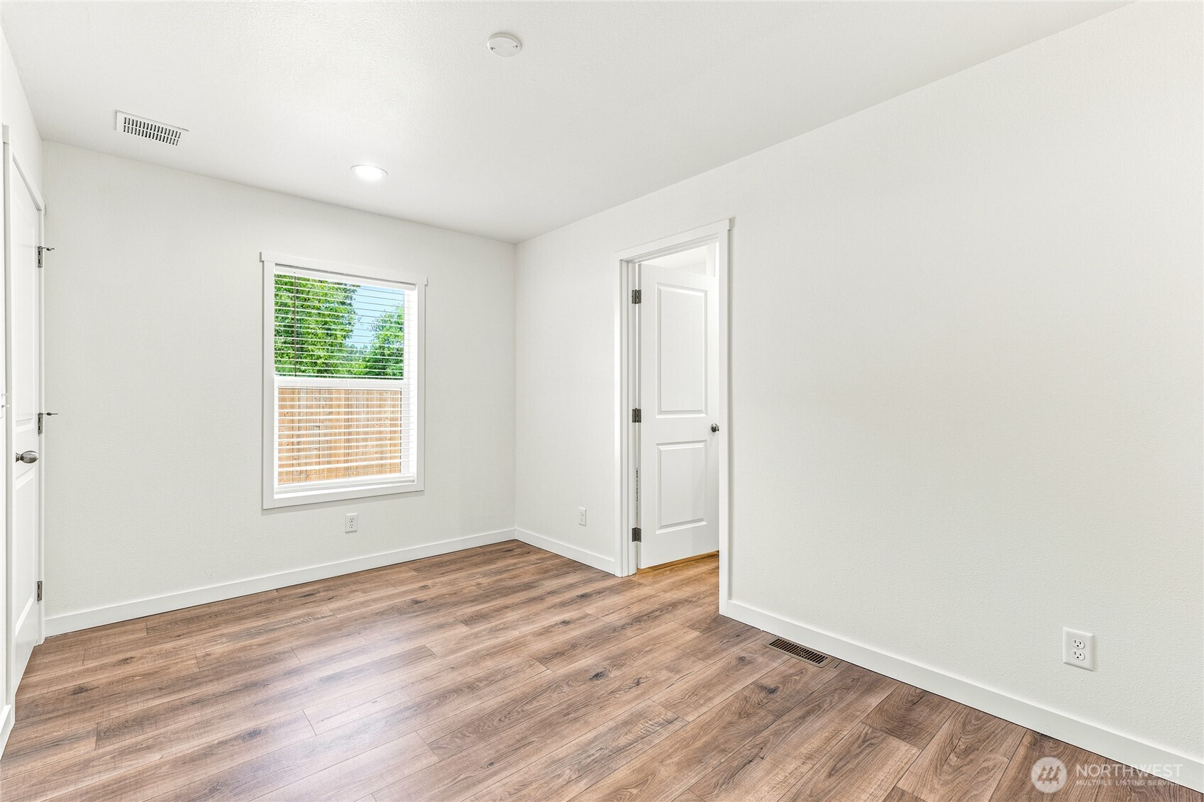 102 Sir Lancelot Way Property Photo 17