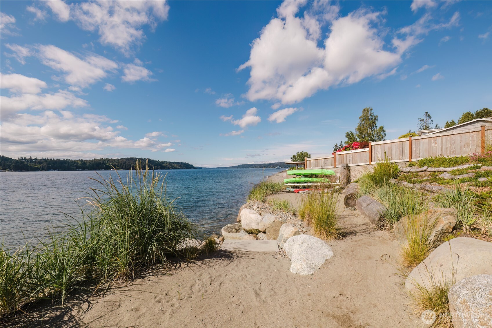 3262 Beach Drive Property Photo 7