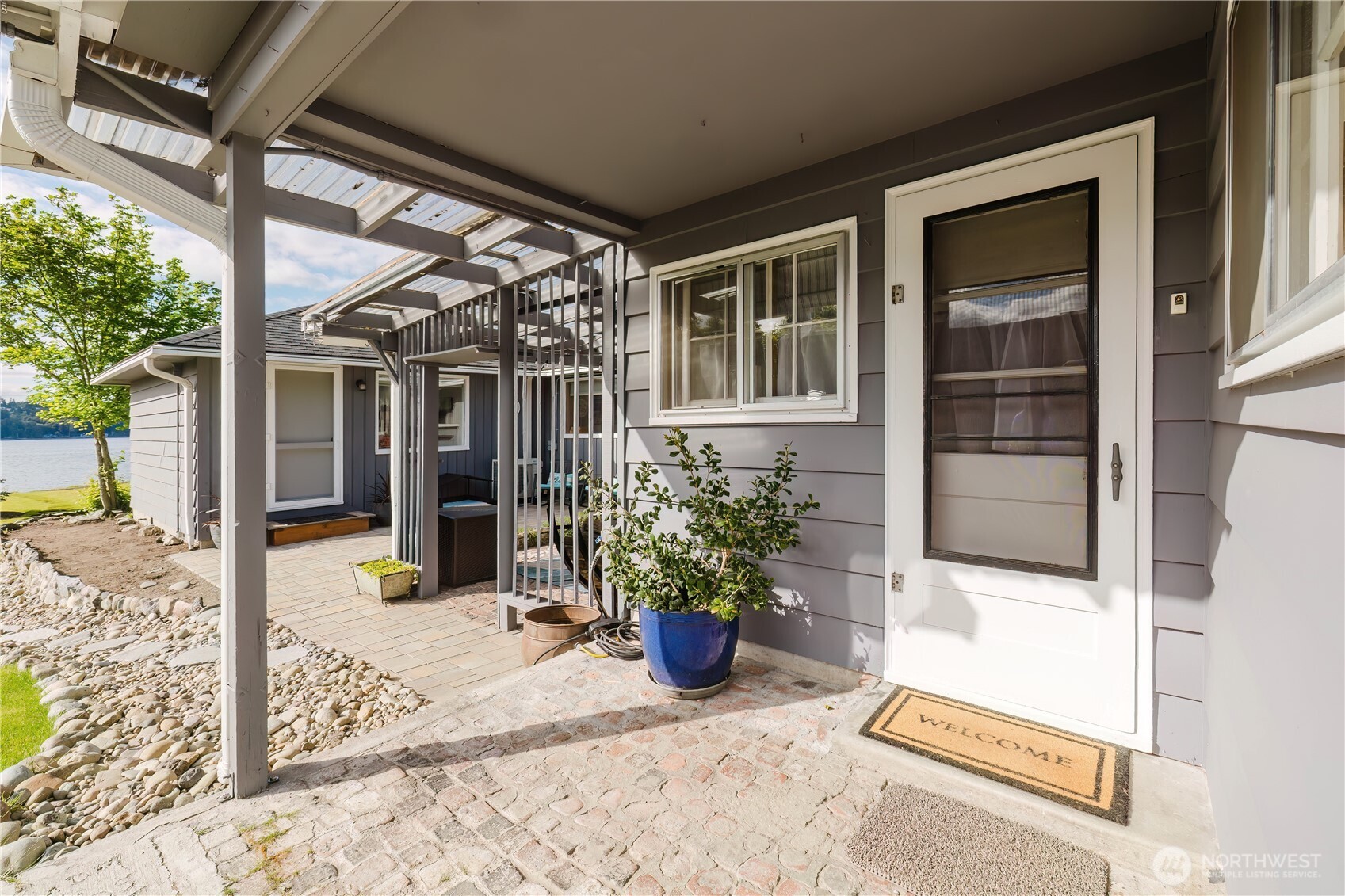 3262 Beach Drive Property Photo 8