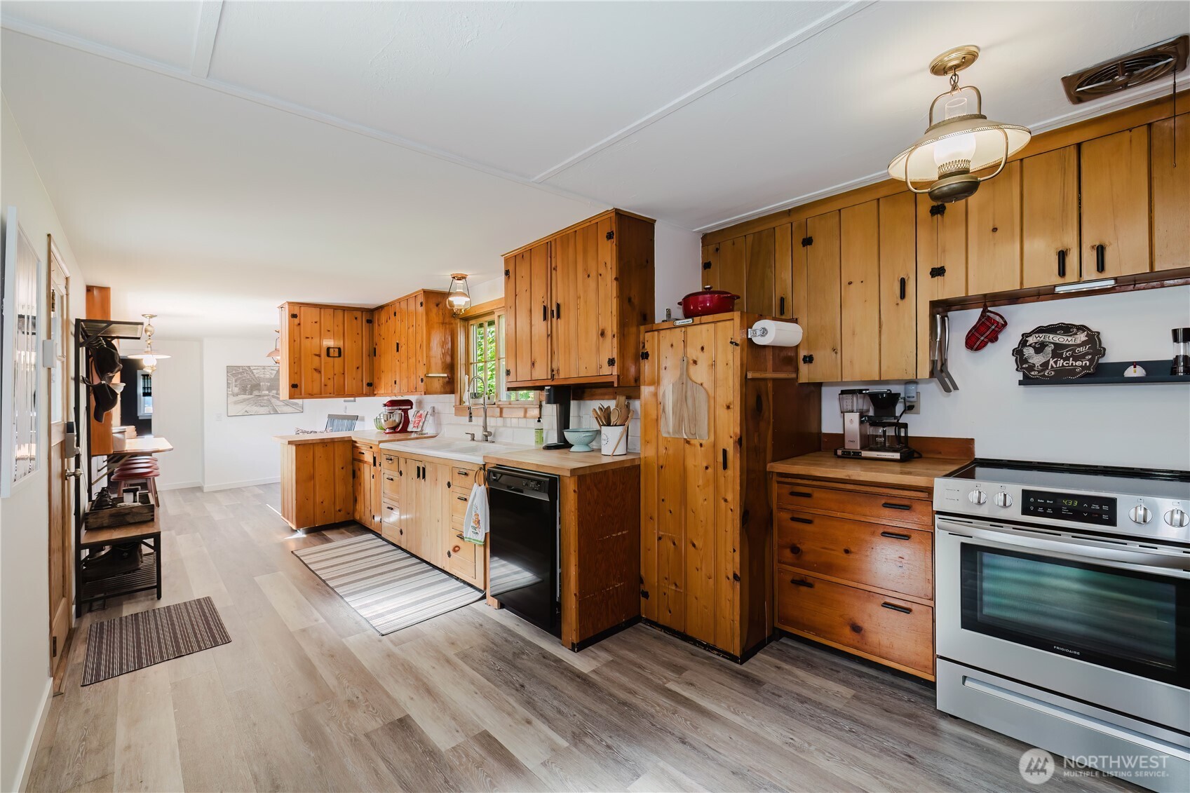 3262 Beach Drive Property Photo 15