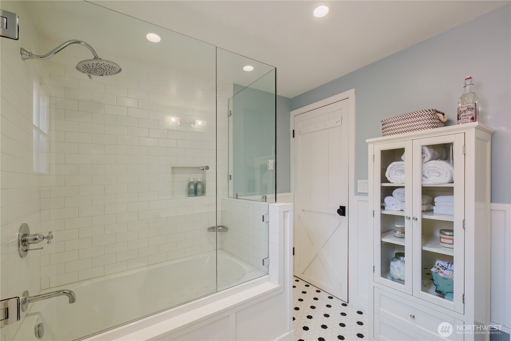 3262 Beach Drive Property Photo 26