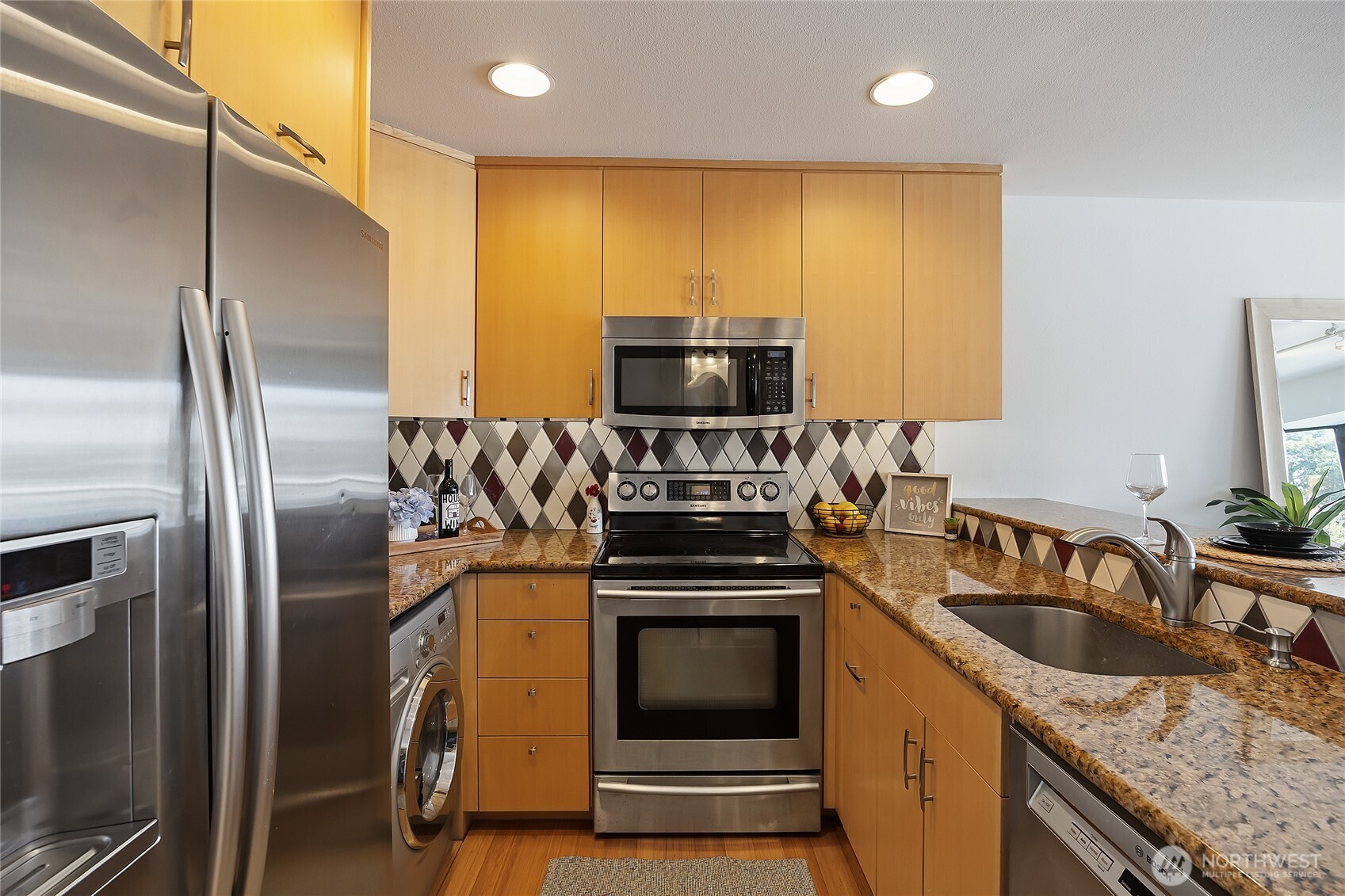 211 Summit Avenue 405 Property Photo 13