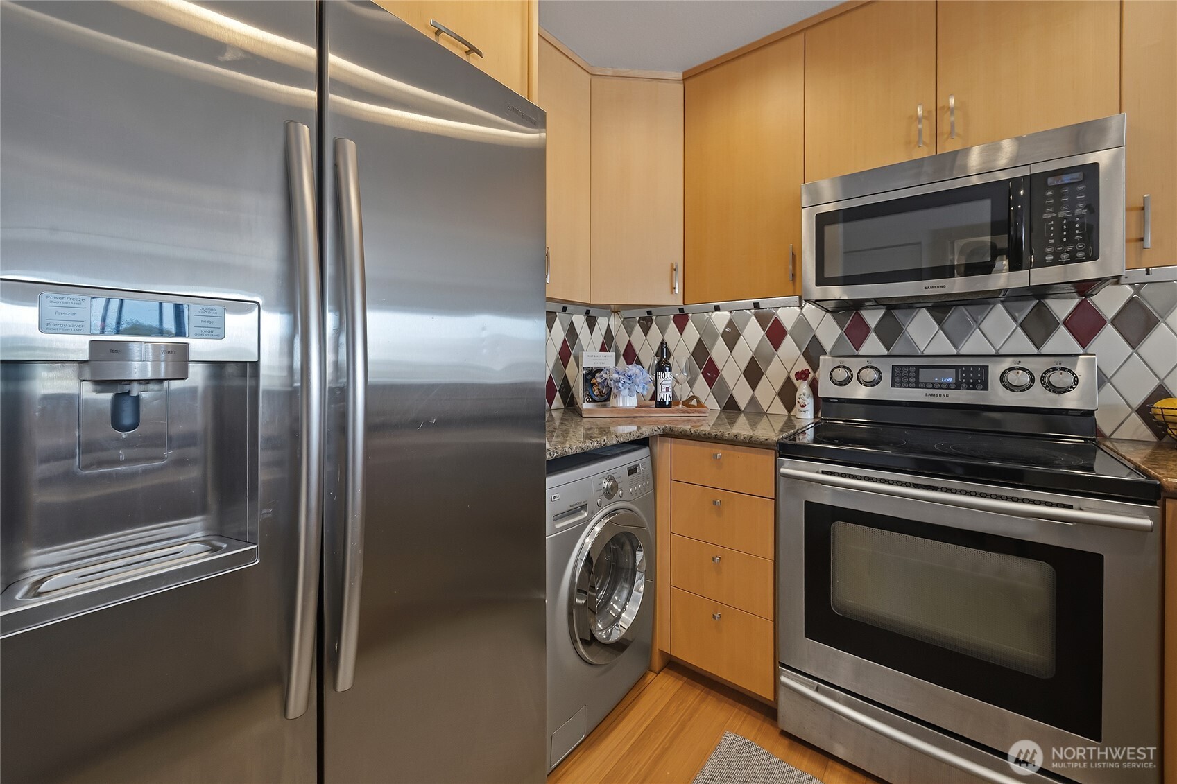211 Summit Avenue 405 Property Photo 15