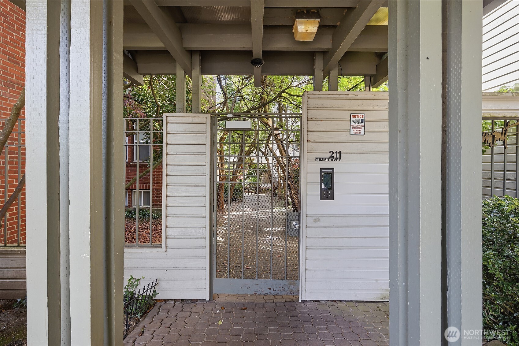 211 Summit Avenue 405 Property Photo 26