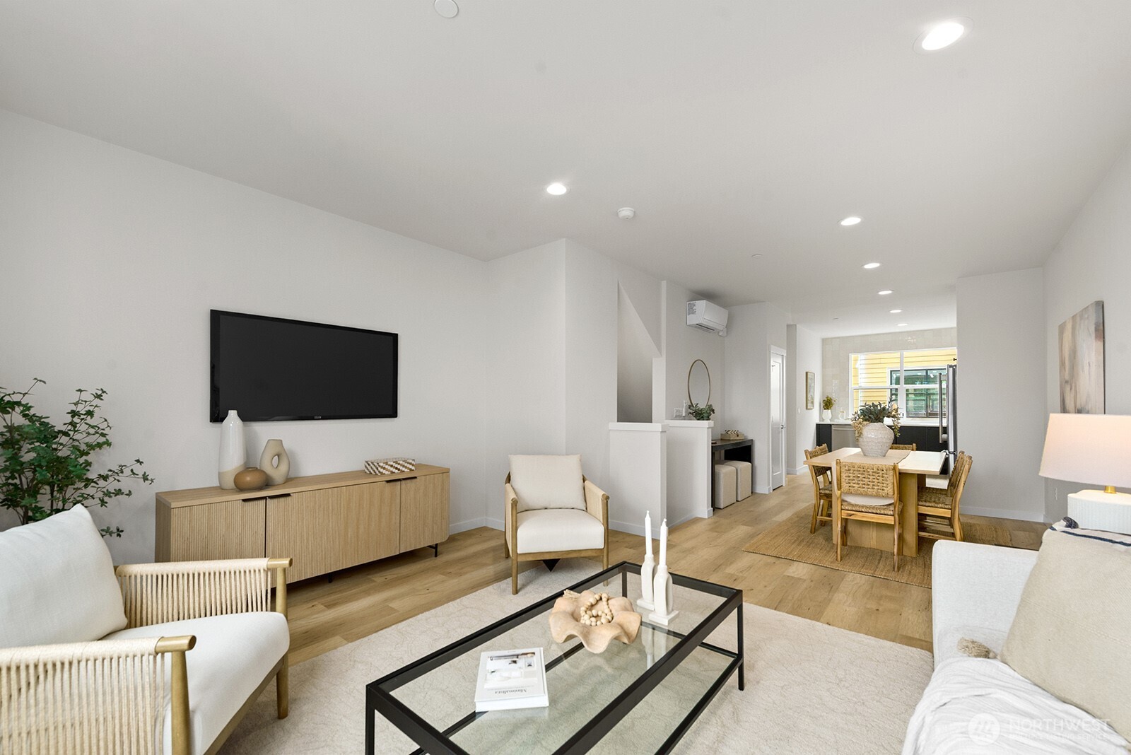 767 7th Avenue Property Photo 4