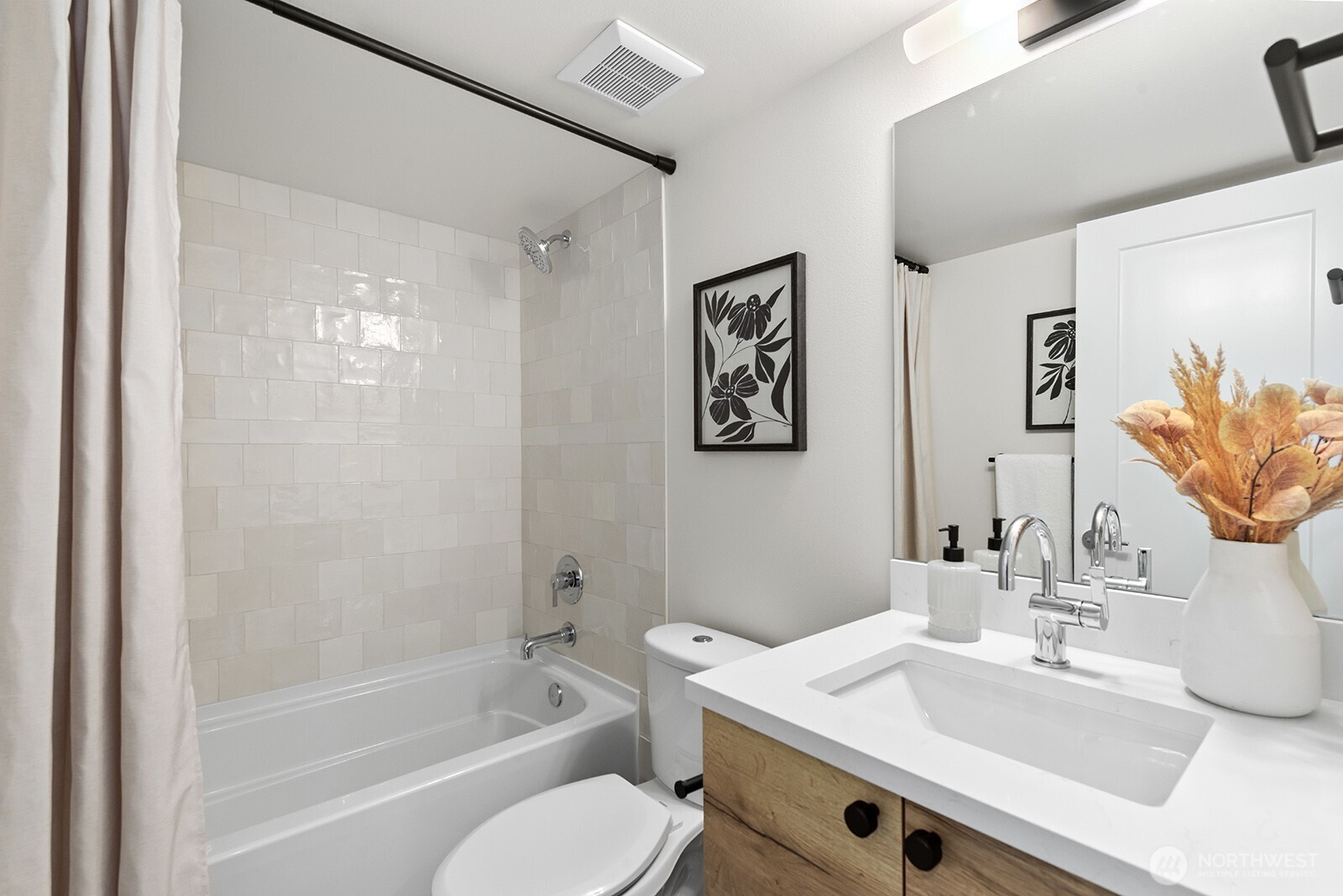 767 7th Avenue Property Photo 17