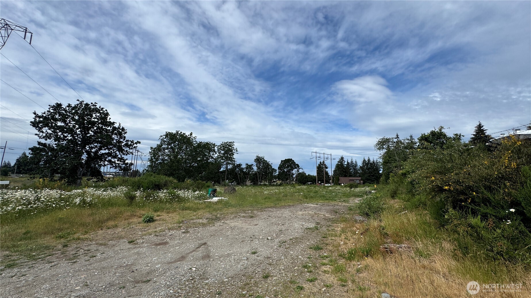 17906 E 45th Avenue Property Photo 2