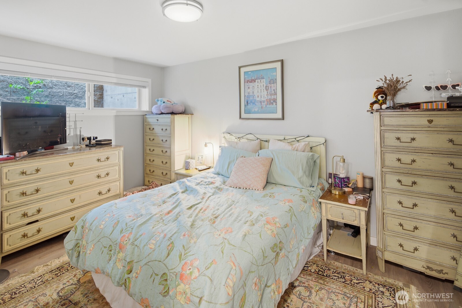 2362 Franklin Avenue Property Photo 14