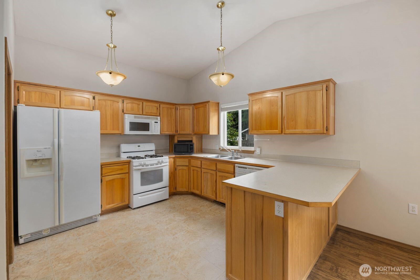 2220 Williams Road Property Photo 14