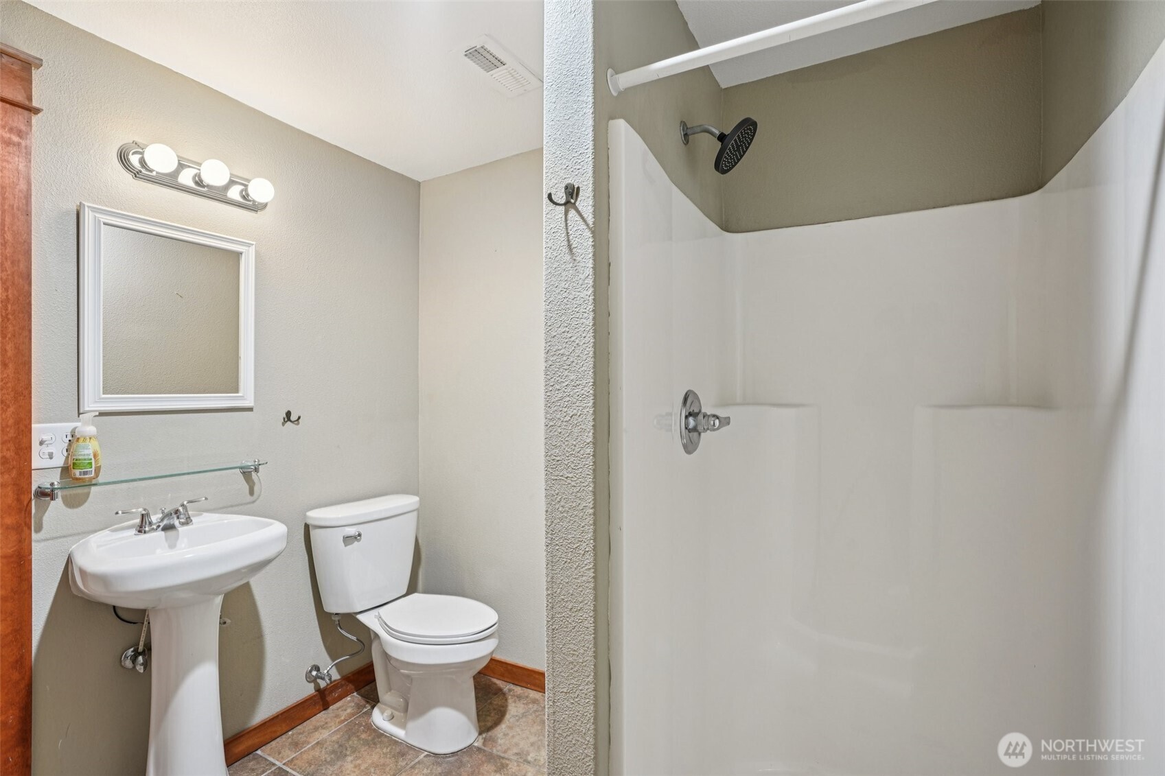 14900 Ne Critter Hill Drive Property Photo 24