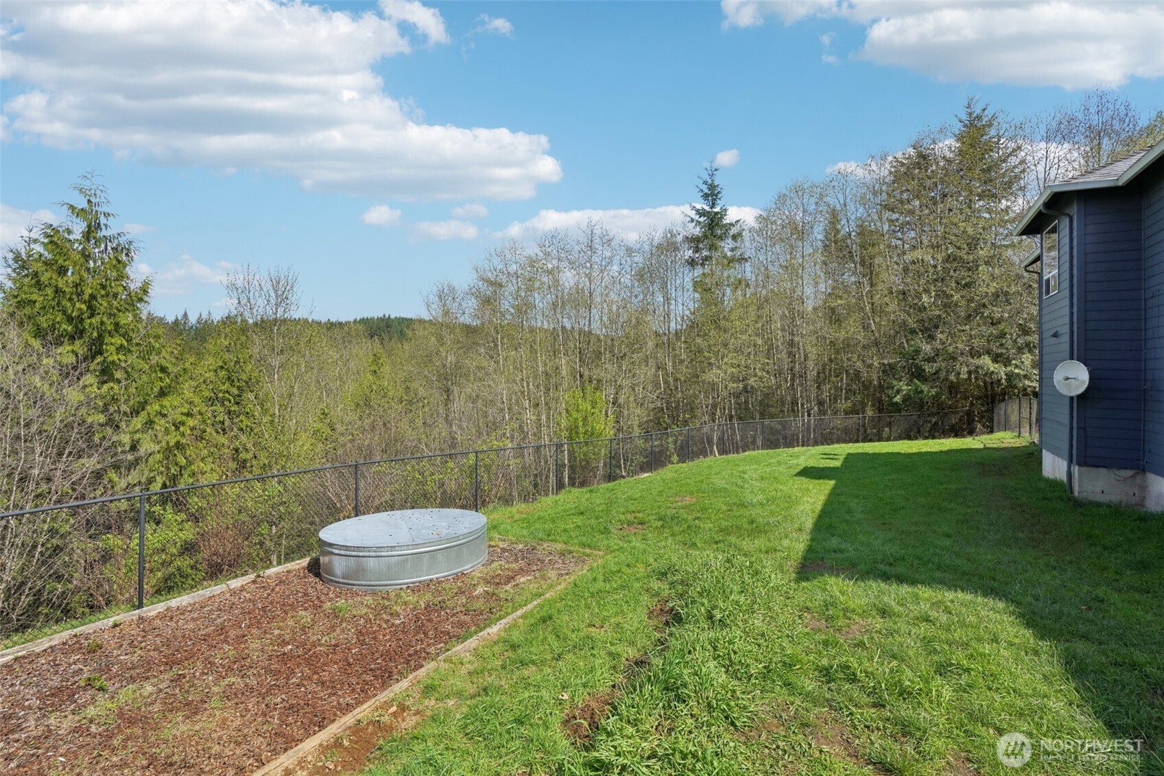 14900 Ne Critter Hill Drive Property Photo 33