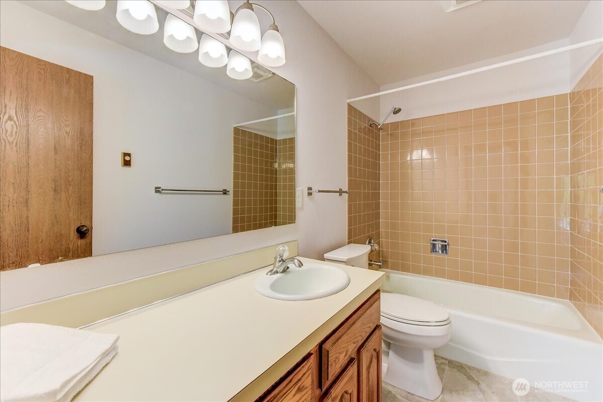 8106 53rd Avenue A Property Photo 14