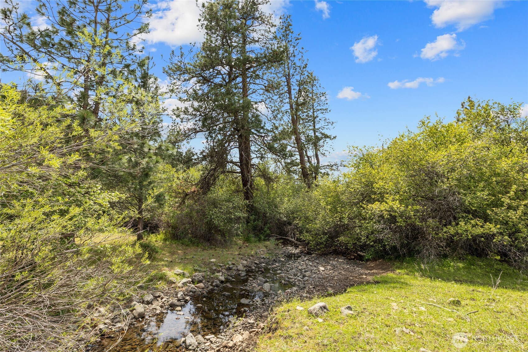 6750 Secret Canyon Road Property Photo 7