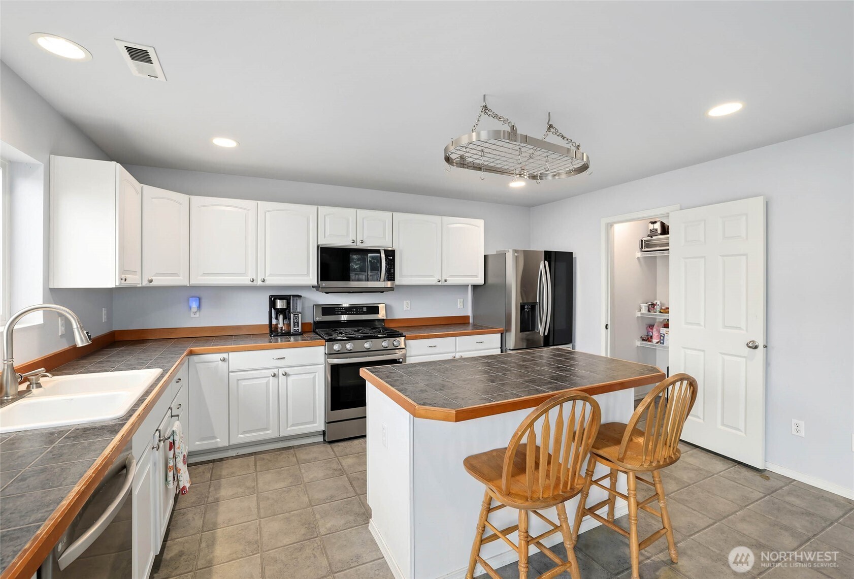 18412 95th Avenue Ct Property Photo 8